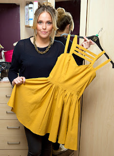 Oh My Goodness: Naked eBay seller: woman accidentally reveals too much
