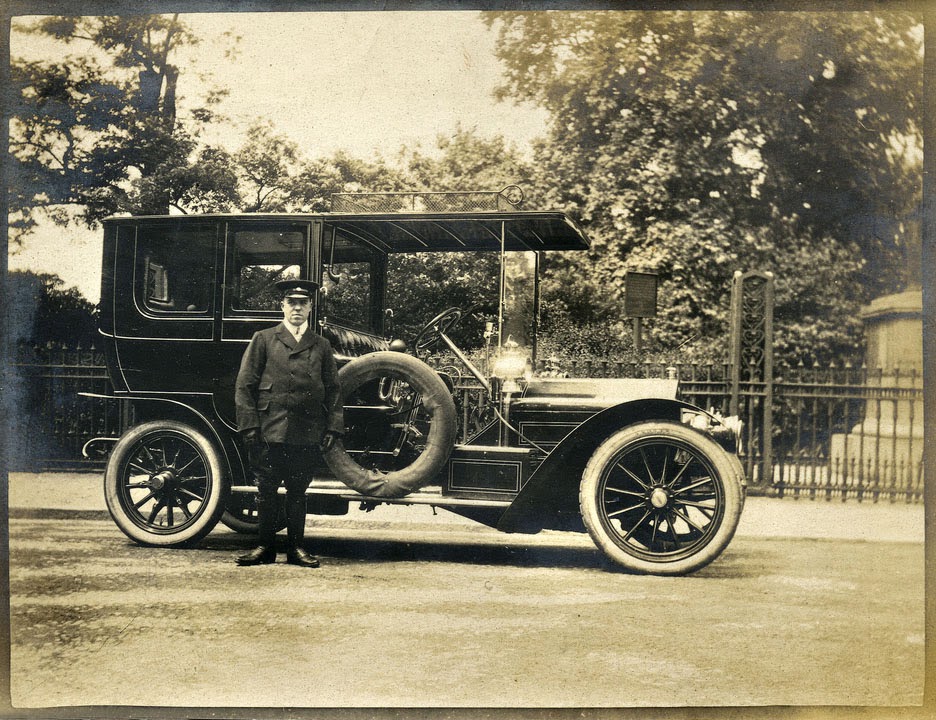 Vintage Photos of Early American Automobiles from the 1900s ~ Vintage