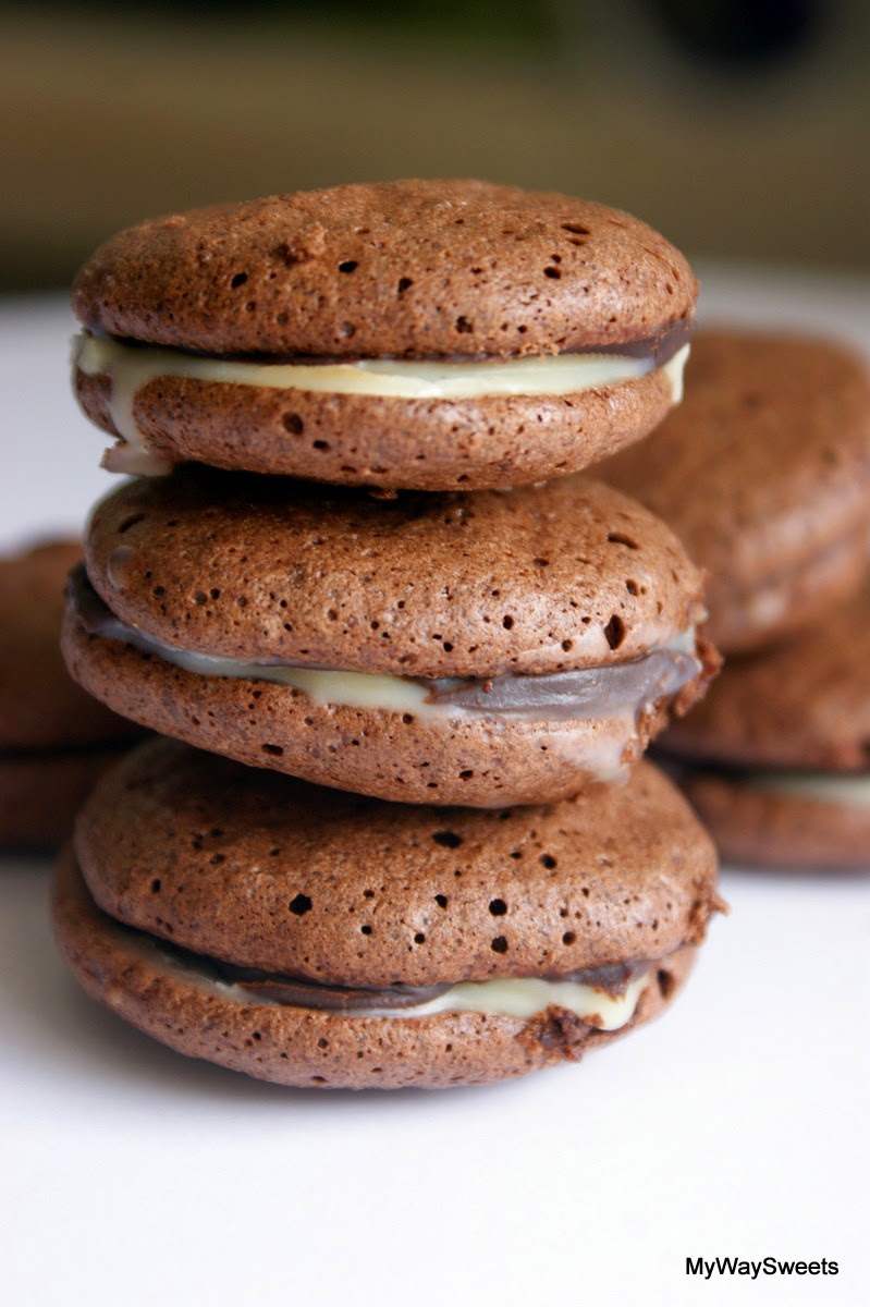 ciastka z czekoladą i kawą