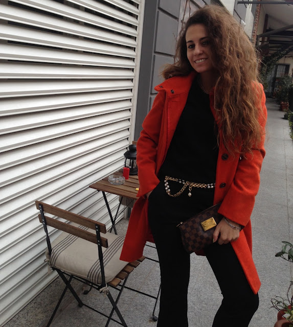 primo look MFW cappotto arancio e dettagli oro, settimana della moda milano, milan fashion week, autumn winter 16 17 , valentina rago, fashion need, blogger milan fashion week, blogger italia