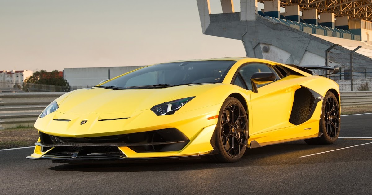 Lamborghini Aventador SV Р¶РµР»С‚С‹Р№