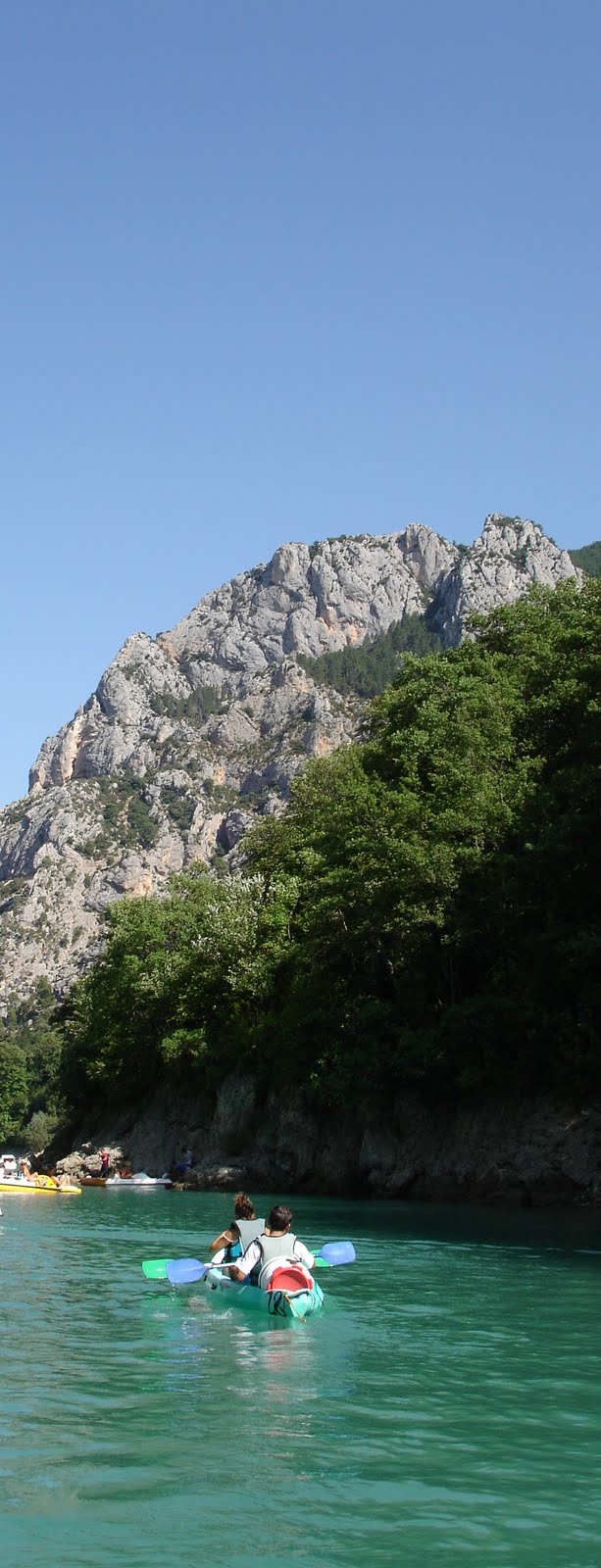 Les du Verdon en Provence Les du Verdon ( vu d'un pédalo )
