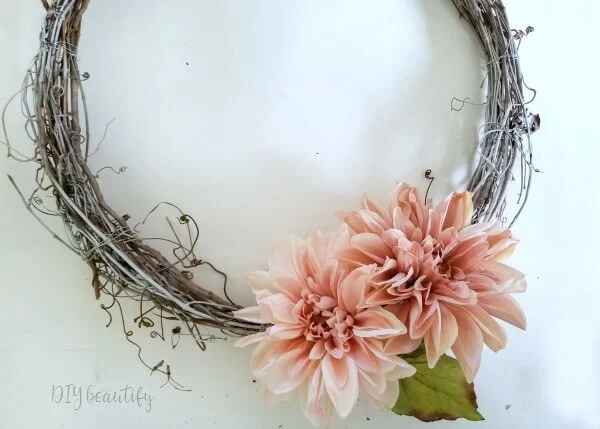 minimal spring wreath with blush dahlias