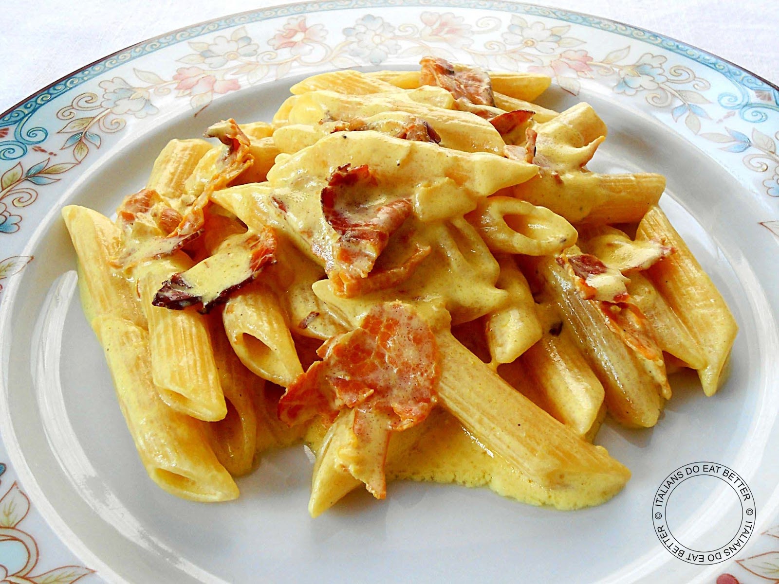 PENNE CON PANCETTA E ZAFFERANO - ITALIANS DO EAT BETTER