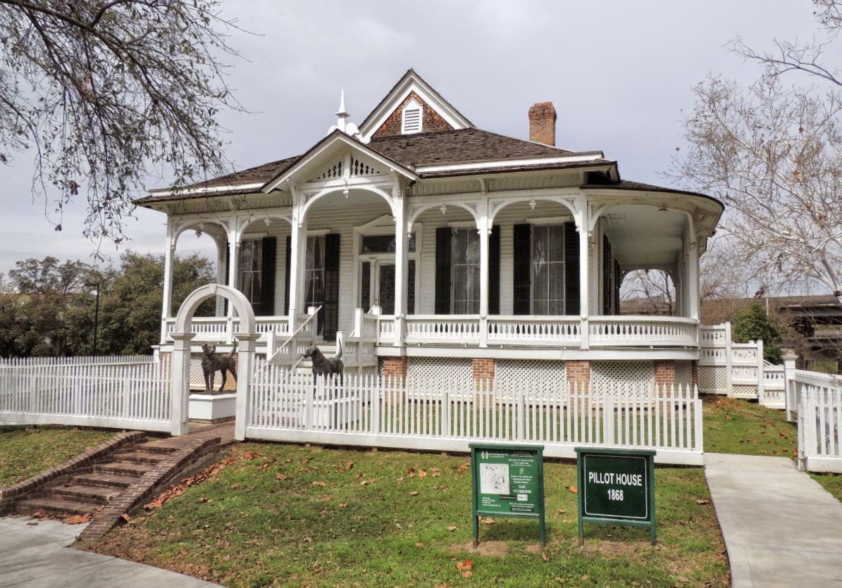 Houston in Pics: Sam Houston Park in Downtown Houston with Early Houston Historic Homes