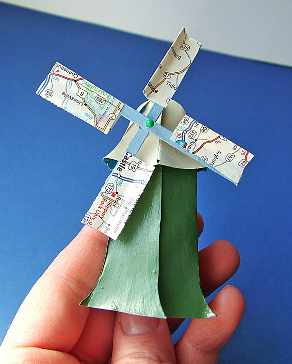  Amsterdam in a Suitcase I moved on to make this tiny paper windmill