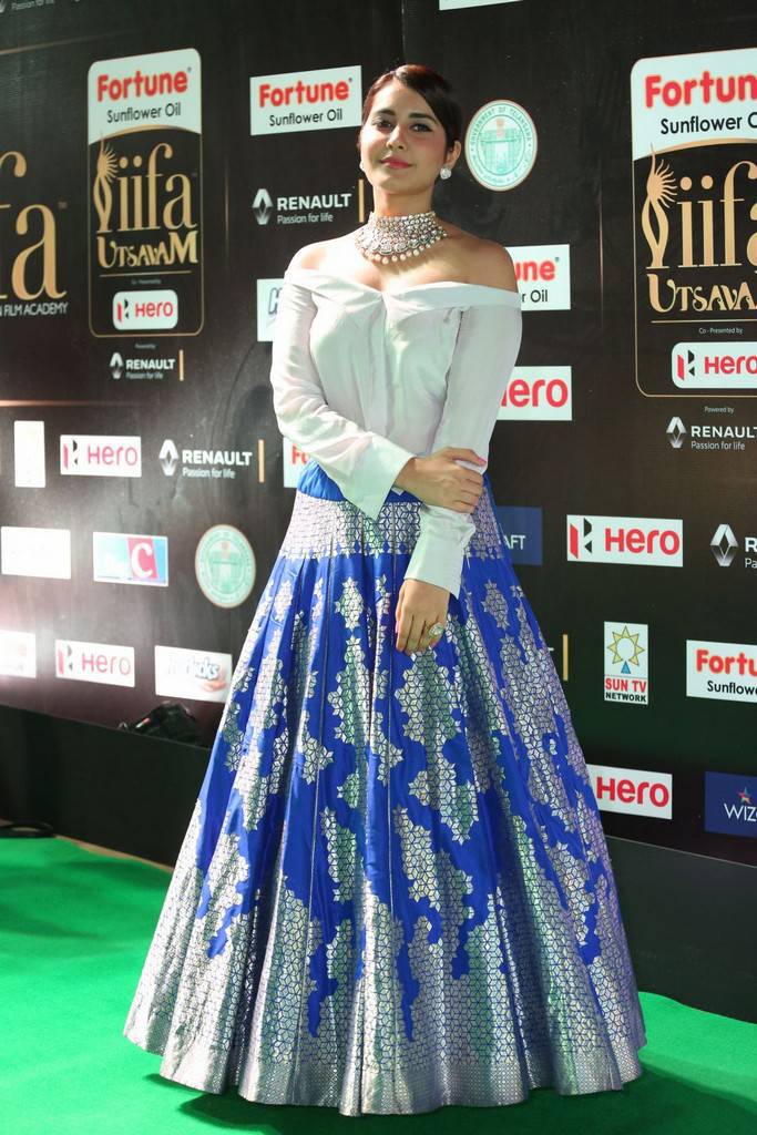 Telugu Actress Raashi Khanna At IIFA Awards 2017 In Blue Dress