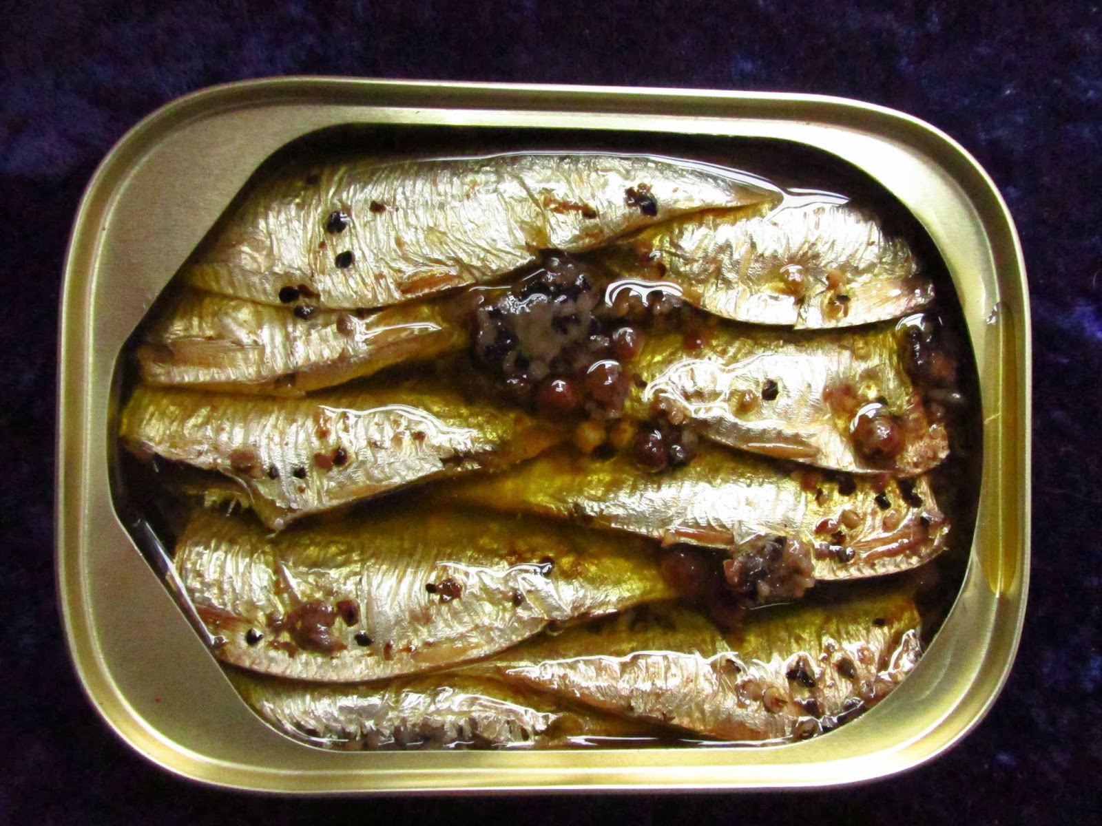 Mouth Full of Sardines KING OSCAR 22