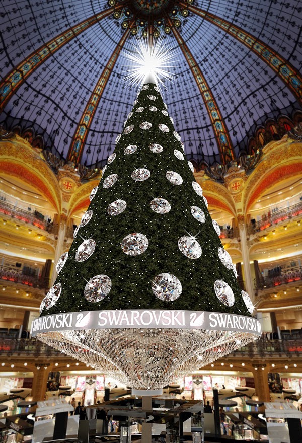 Luxe : Vitrines des grands magasins en Noël