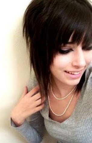 short emo hairstyles for girls 2011. Short Emo Hair Cuts Gallery