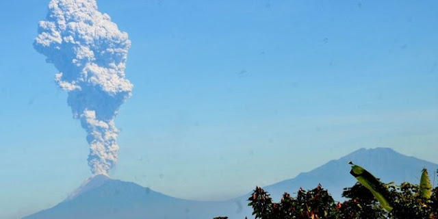 Muncul kubah lava baru di Merapi, warga diimbau hindari radius 3 km dari puncak