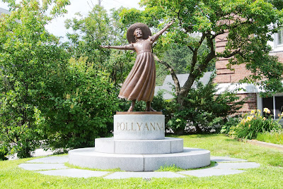Statue of Pollyanna