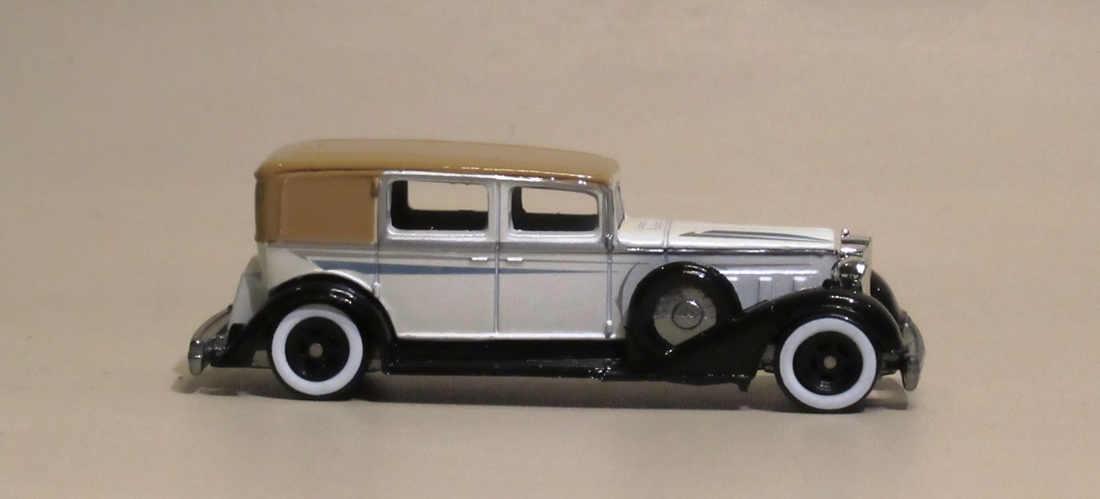 hot wheels larry's garage 21 car collection