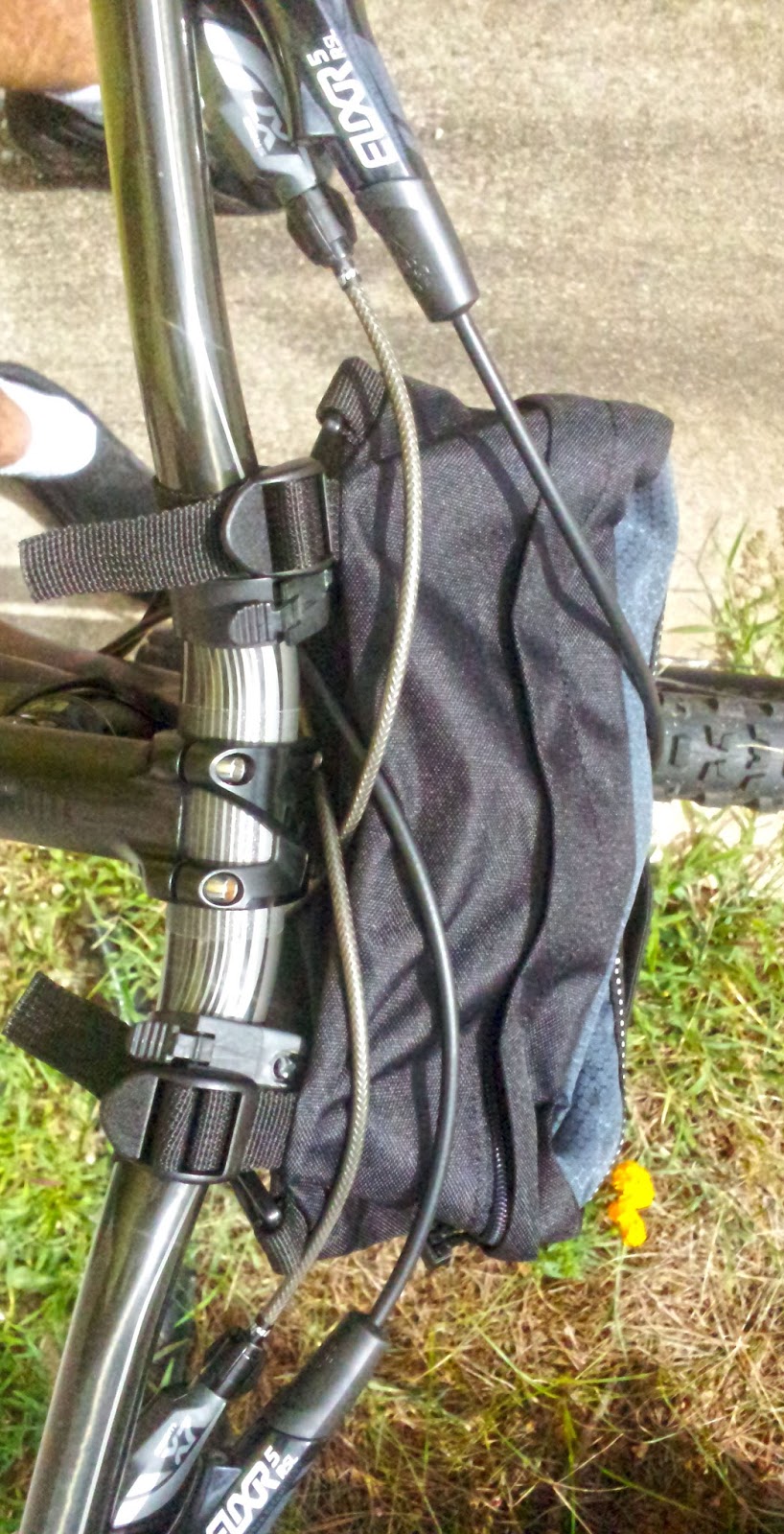 FloridaMTB Axiom Adirondack Bicycle Handle Bar Bag