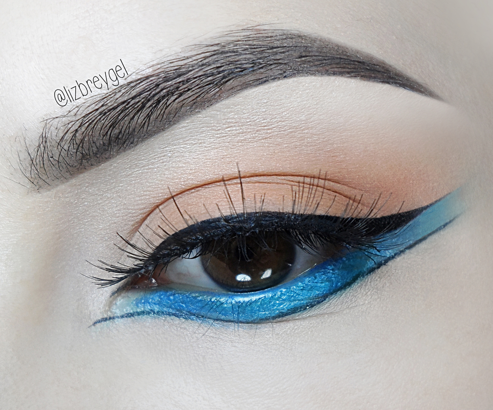 close-up of a brown eye with a egyptian eyeliner look inspired by Ahmanet princess from the Mummy