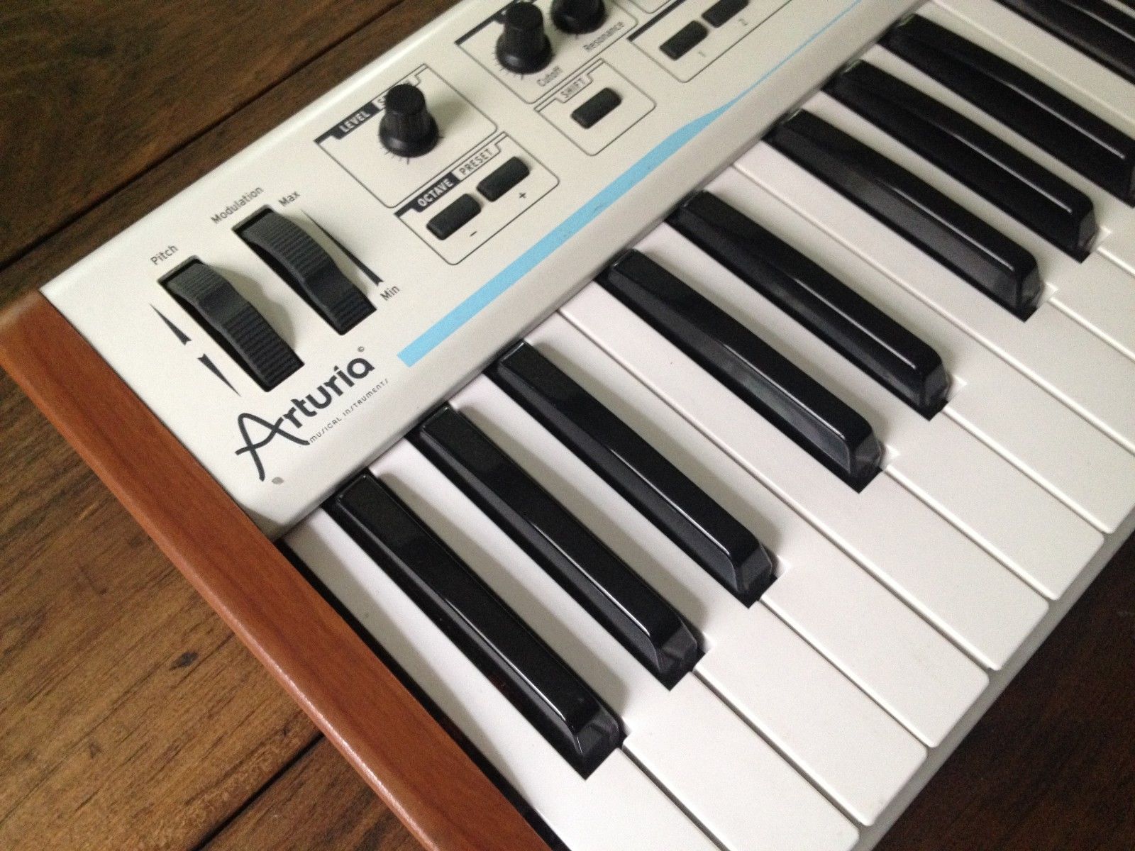 32 key midi controller