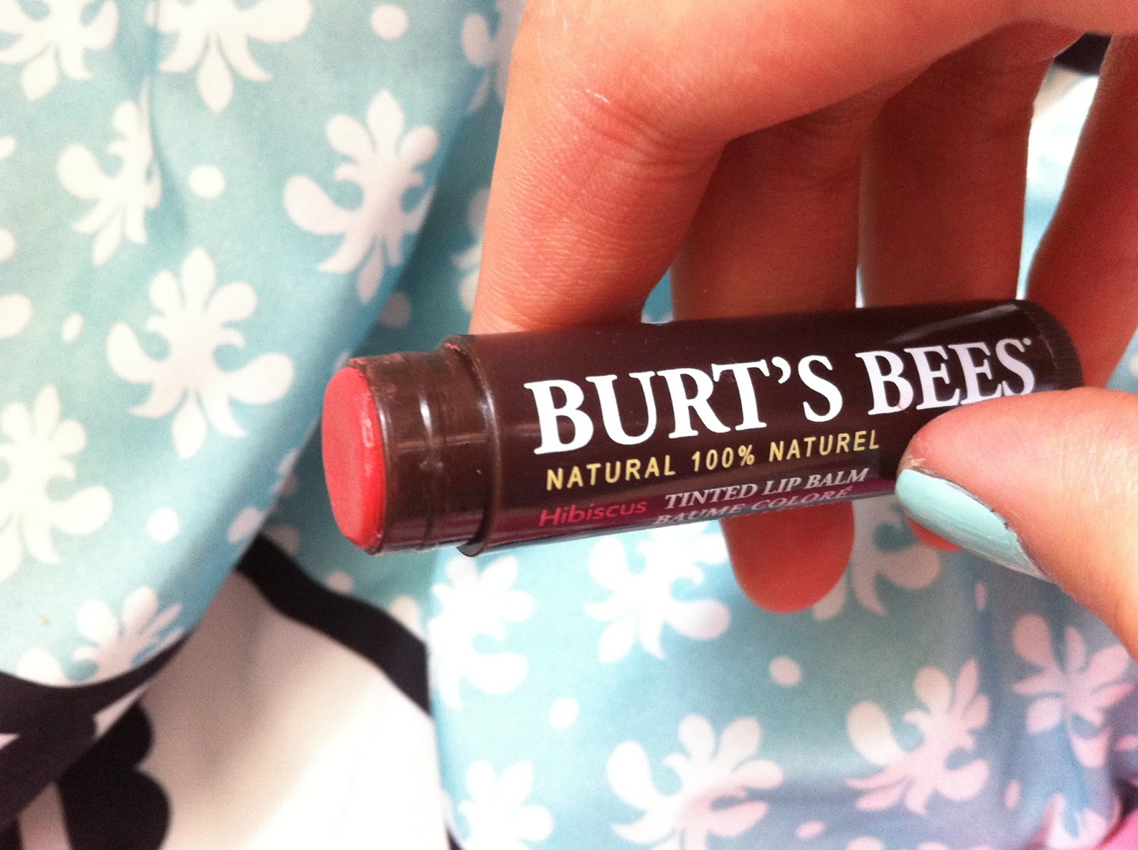 m i l k t e a Beauty BURT'S BEES Lip Shimmer (Cherry) and Tinted lip