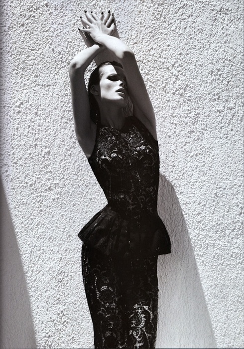 So gorgeous black peplum lace dress | Luvtolook | Virtual Styling