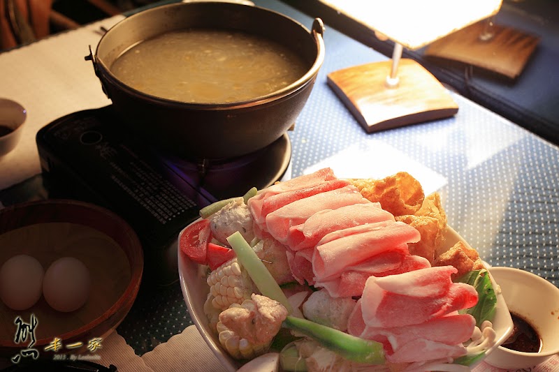 清境火鍋|清境美食|嵐山小鎮|全台最高海拔PUB|浪漫玻璃屋餐廳