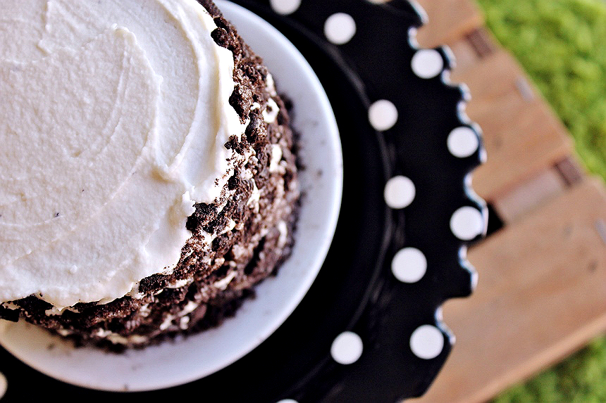 Vegan OREO Cake Recipe- Experience the classic cookie in cake form, no cookies needed.