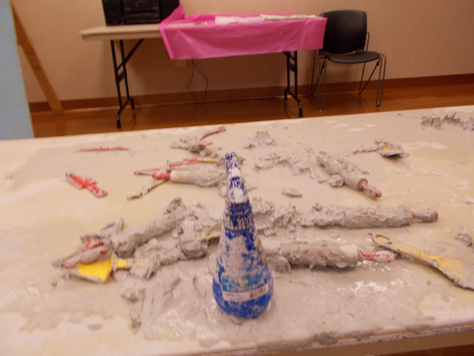 Neverlandarling: Messy Learning Lab: Gingerbread Cloud Dough and Clay