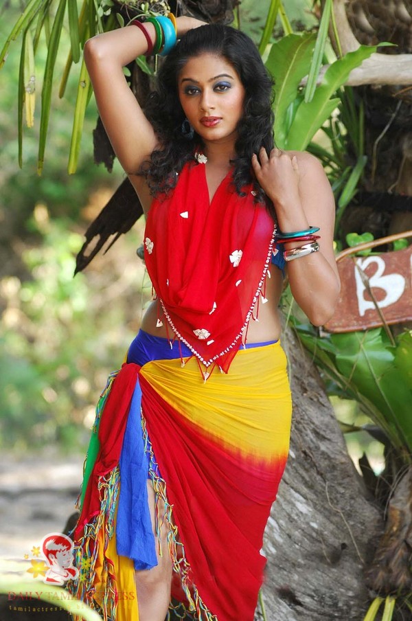 Hd Actress Priyamani Hot Bikini Pics