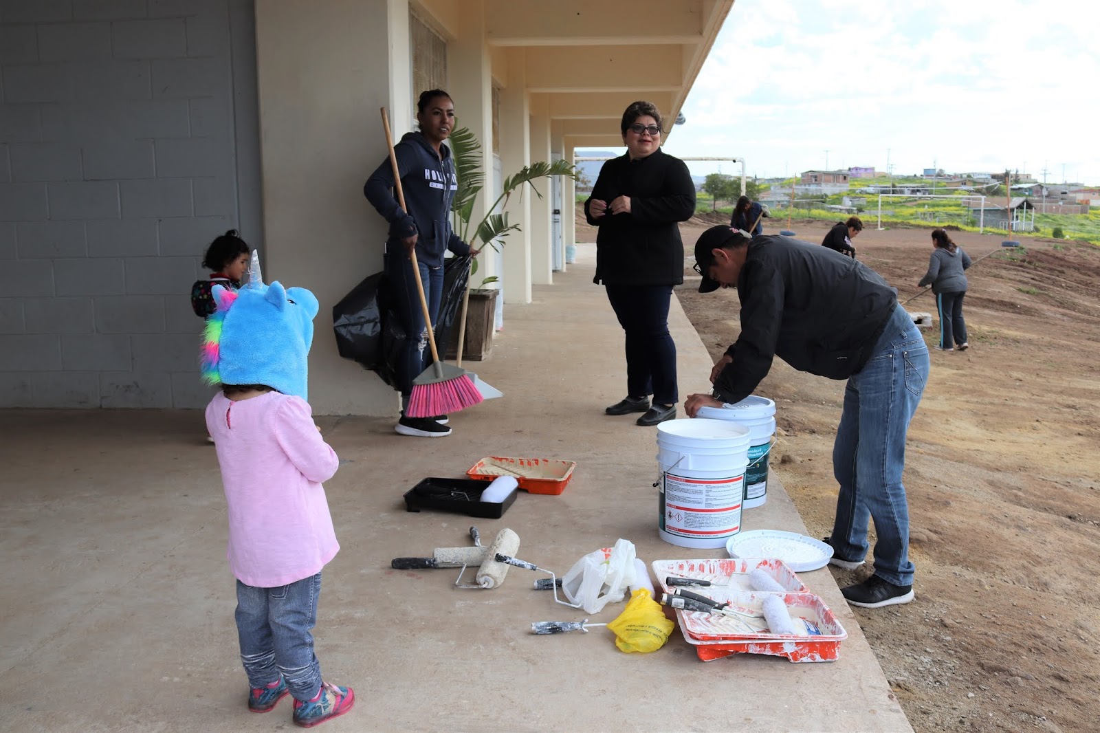 Educación BC: TRABAJÓ SEE PROGRAMA DE LIMPIEZA “UN DÍA POR TU ESCUELA