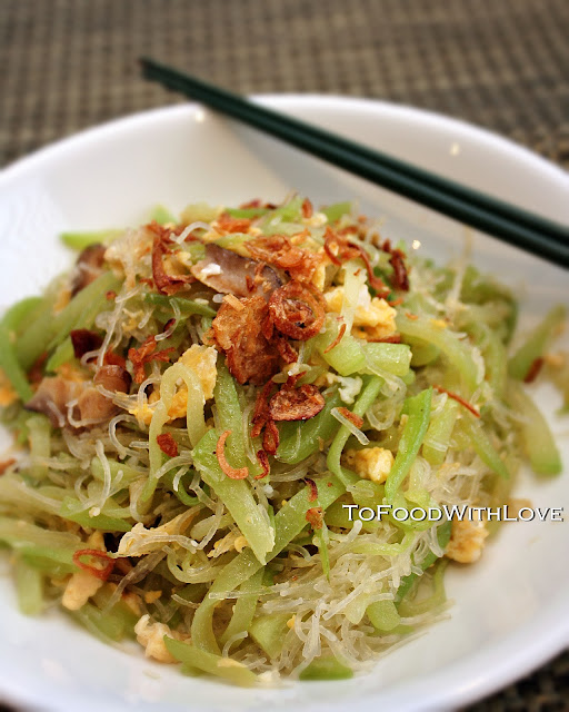 To Food with Love: Quick and Easy: Stir-fried Choko with Glass Noodles