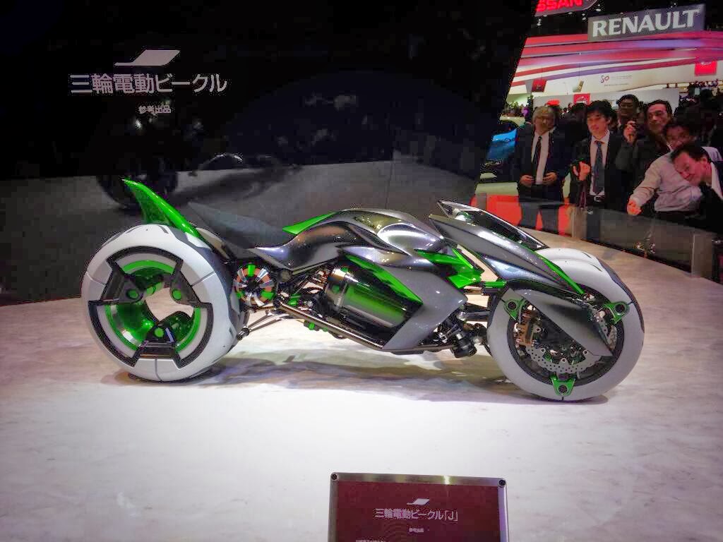 Kawasaki BatBike at Tokyo Motor show 2013 CarDuzz