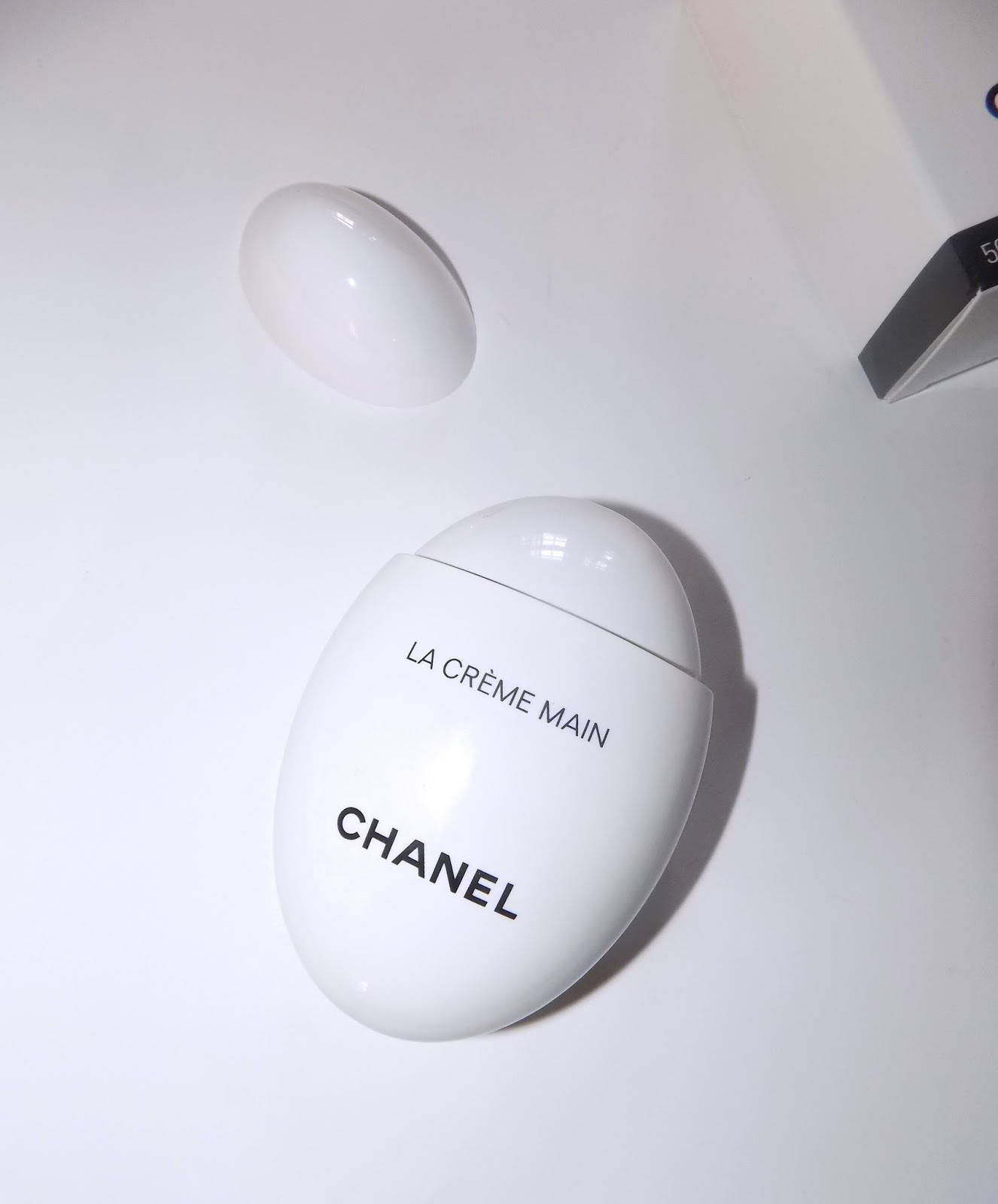 chanel le creme main