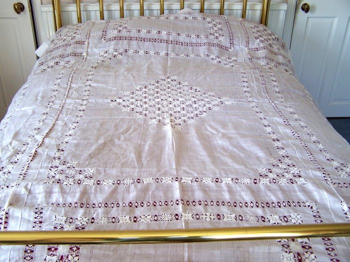 THE ANTIQUE LINEN CUPBOARD Antique bedspreads for the summer