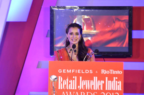 Neha Dhupia and Dia Mirza at Retail Jeweller India Awards 2012