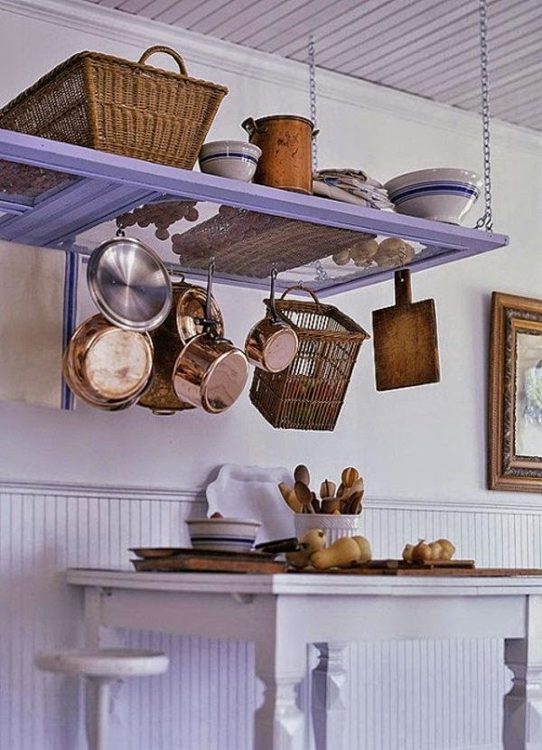 Reuse your old doors – cool decorations and DIY furniture