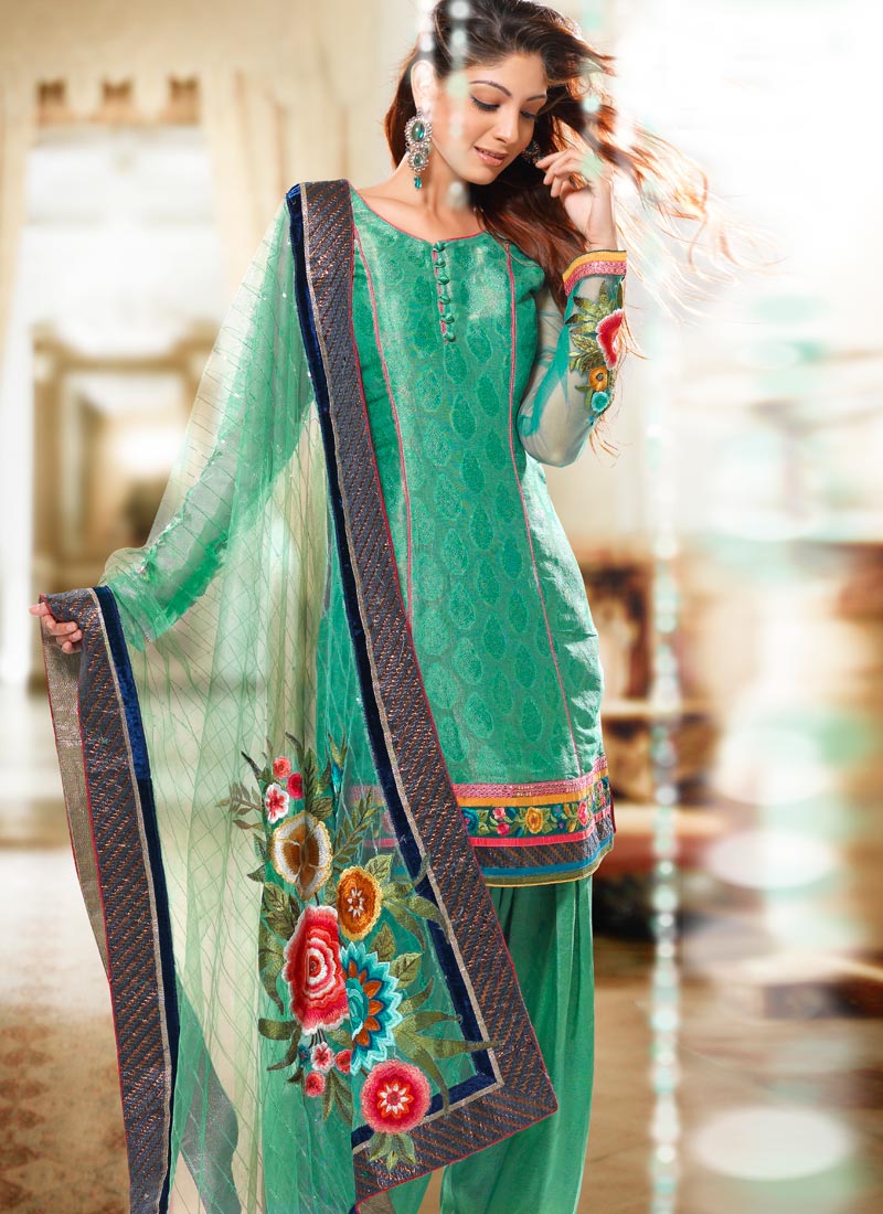 Collection of Designer, Wedding and Embroidery Salwar Kameez