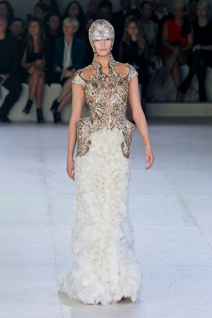 très chic!: To Die For: Alexander McQueen Spring 2012 Collection