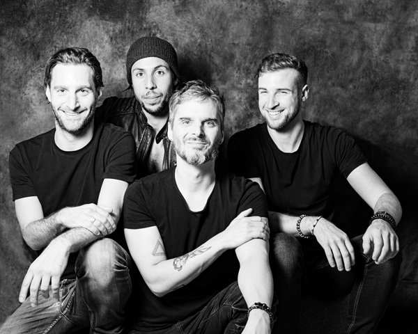 Le quatuor Arrogant Criminals sort son premier album "Fine & Dandy", 11 titres forts en rock.