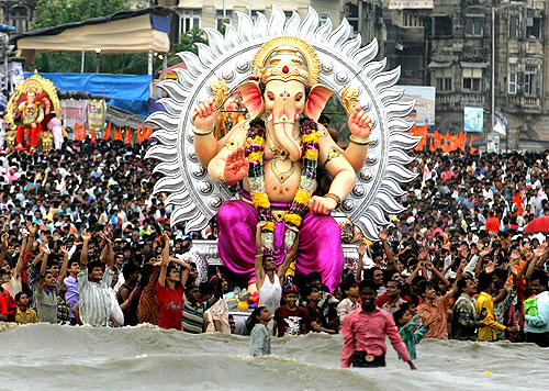 Happy Ganesh Chaturthi HD Wallpapers