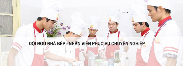 nha-bep-nhan-vien-suat-an-cong-nghiep.jpg