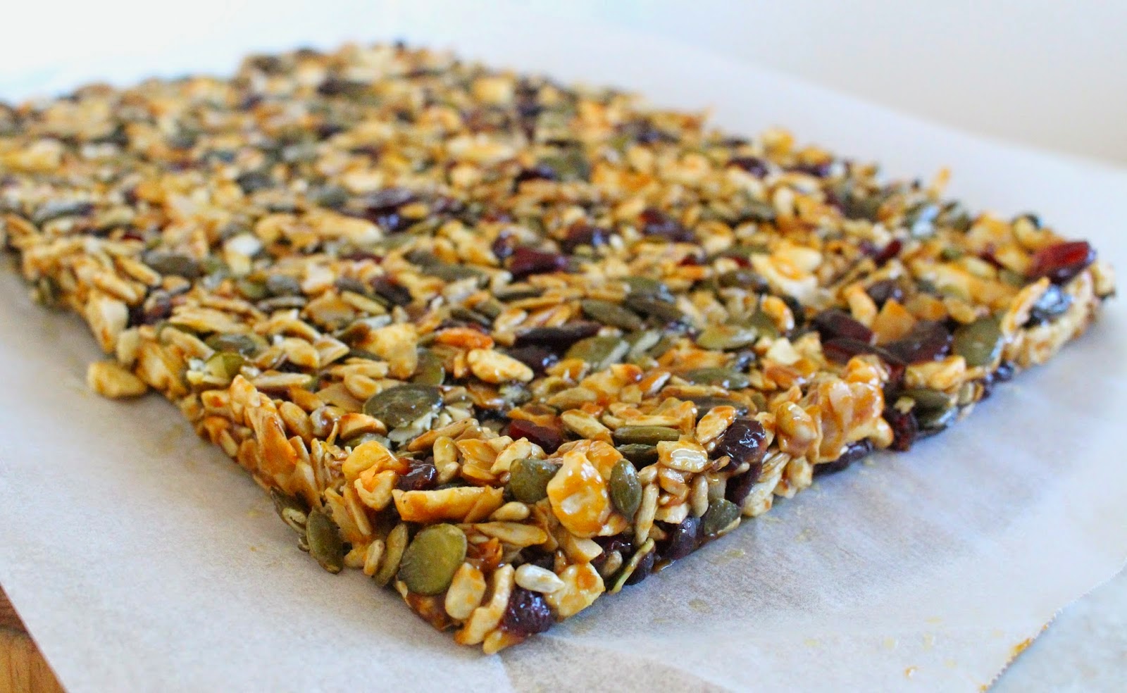 Конфеты грильяж кедровый сибирский кедр. Грильяж из семечек. Грильяж фундук арахис дольче. Грильяж французский десерт. Конфеты грильяж в шоколадной глазури.