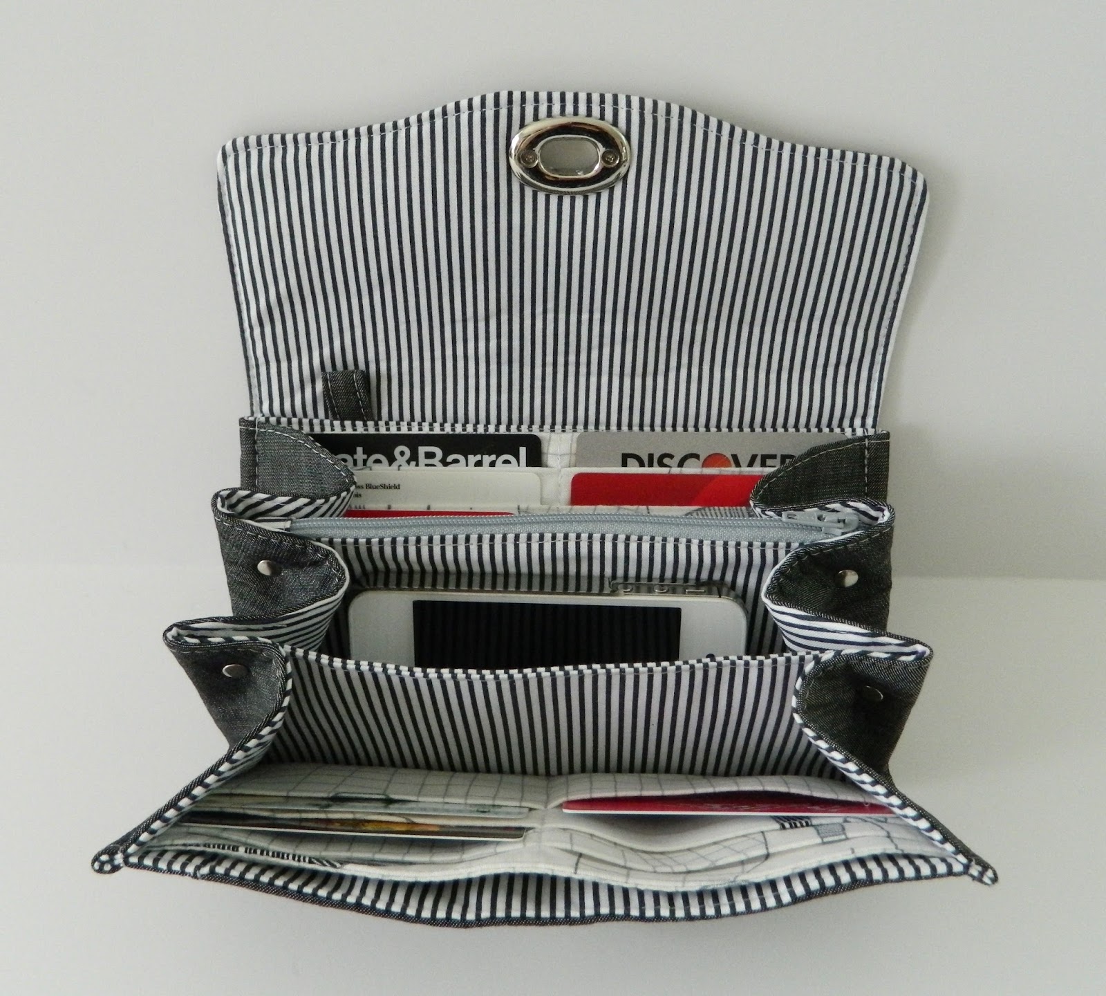 emmaline bolsas necessary clutch wallet