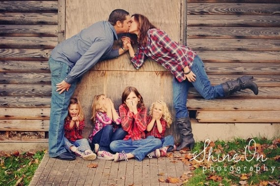 15 Unique Family Photo Ideas 15 Unique Family Photo Ideas
