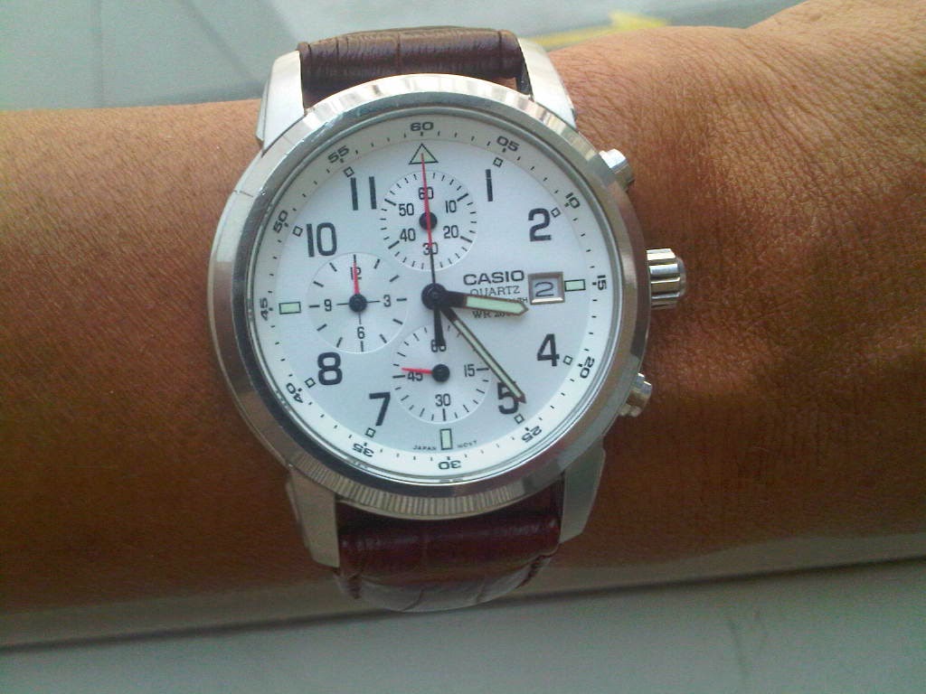Branded Watches Stop Centre 011-11481550: Casio Duro Men Watch