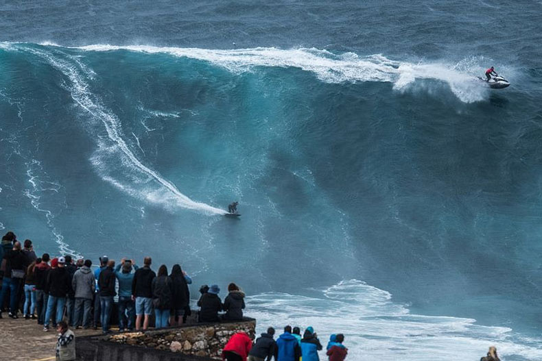 Las olas gigantes de Nazaré Portugal RUTA 33