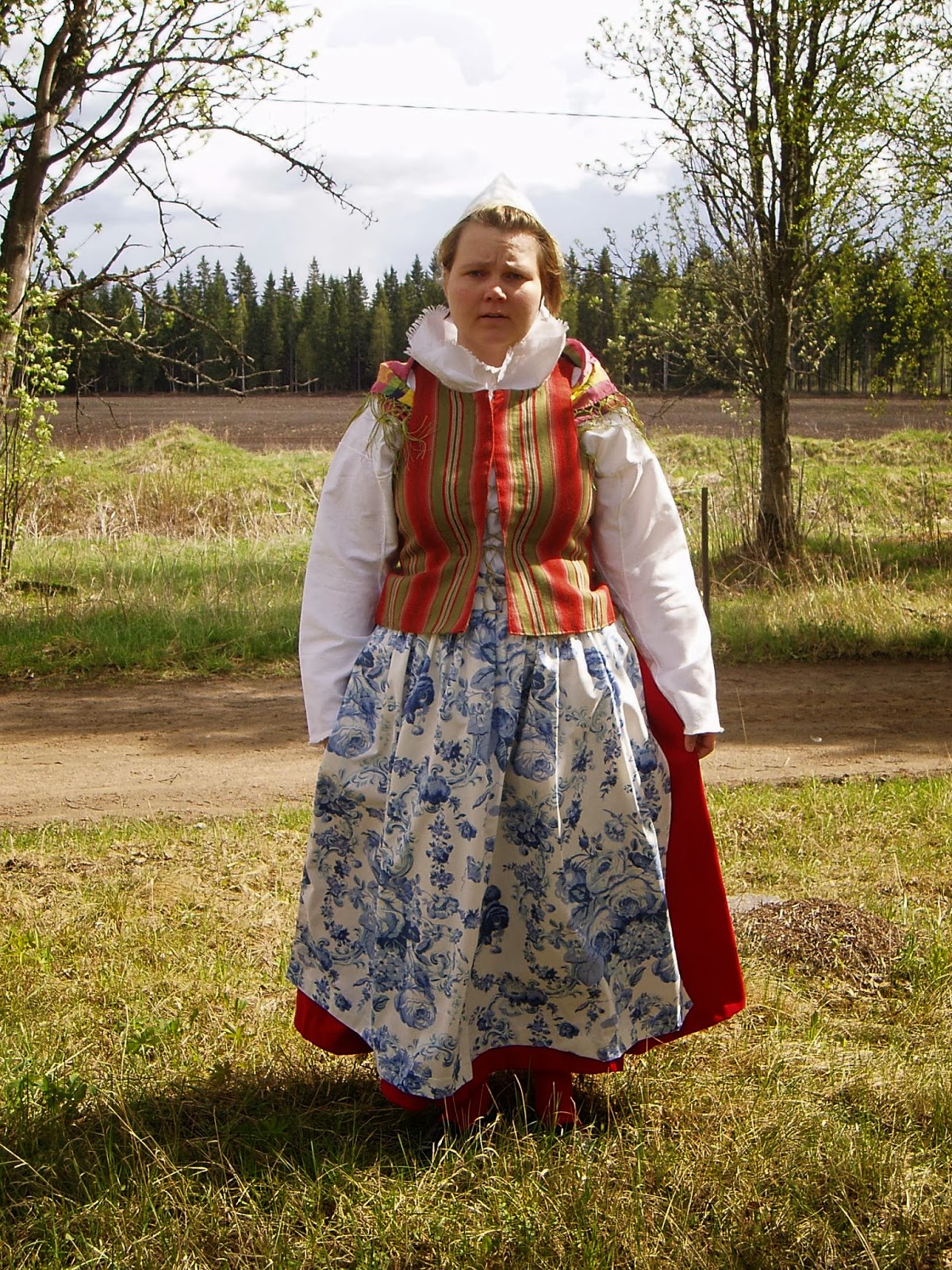 What is the most beautiful folk costume from your country? : r/AskEurope