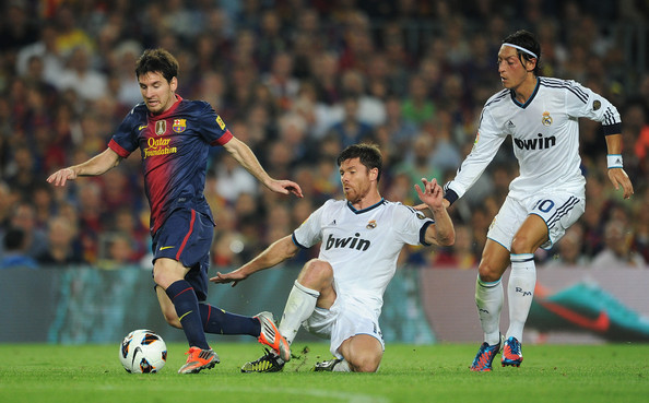 pictures Lionel Messi vs Real Madrid liga 2012/2013 on October 7, 2012 ...
