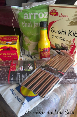 Coxas de frango grelhadas à coreana com arroz de coco