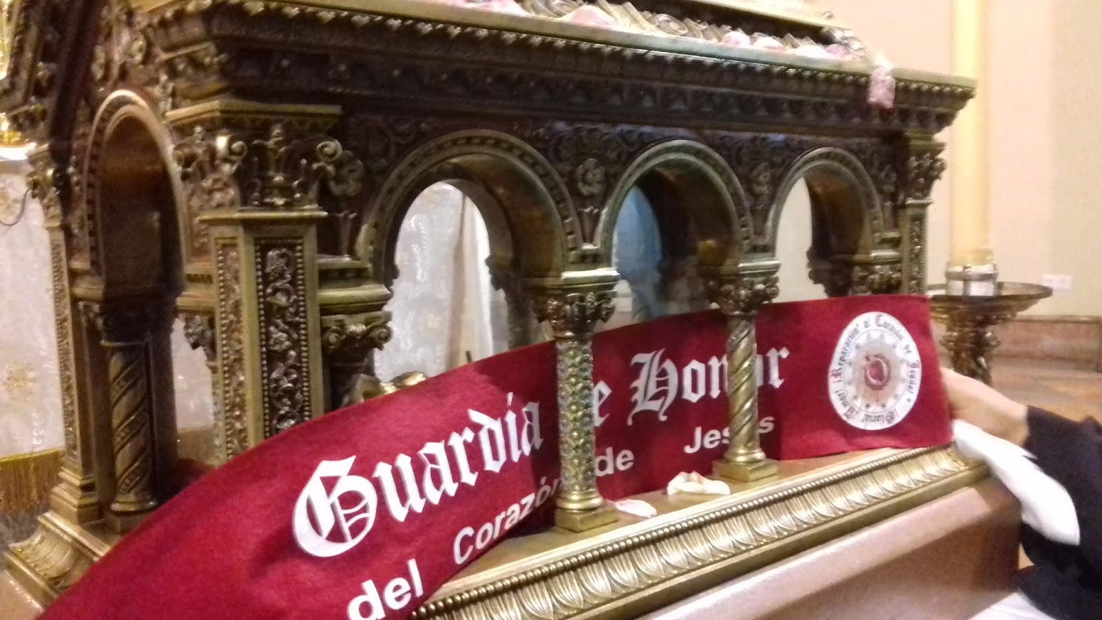 Tras Sus Huellas Reliquias de Santa Margarita Maria Alacoque en la