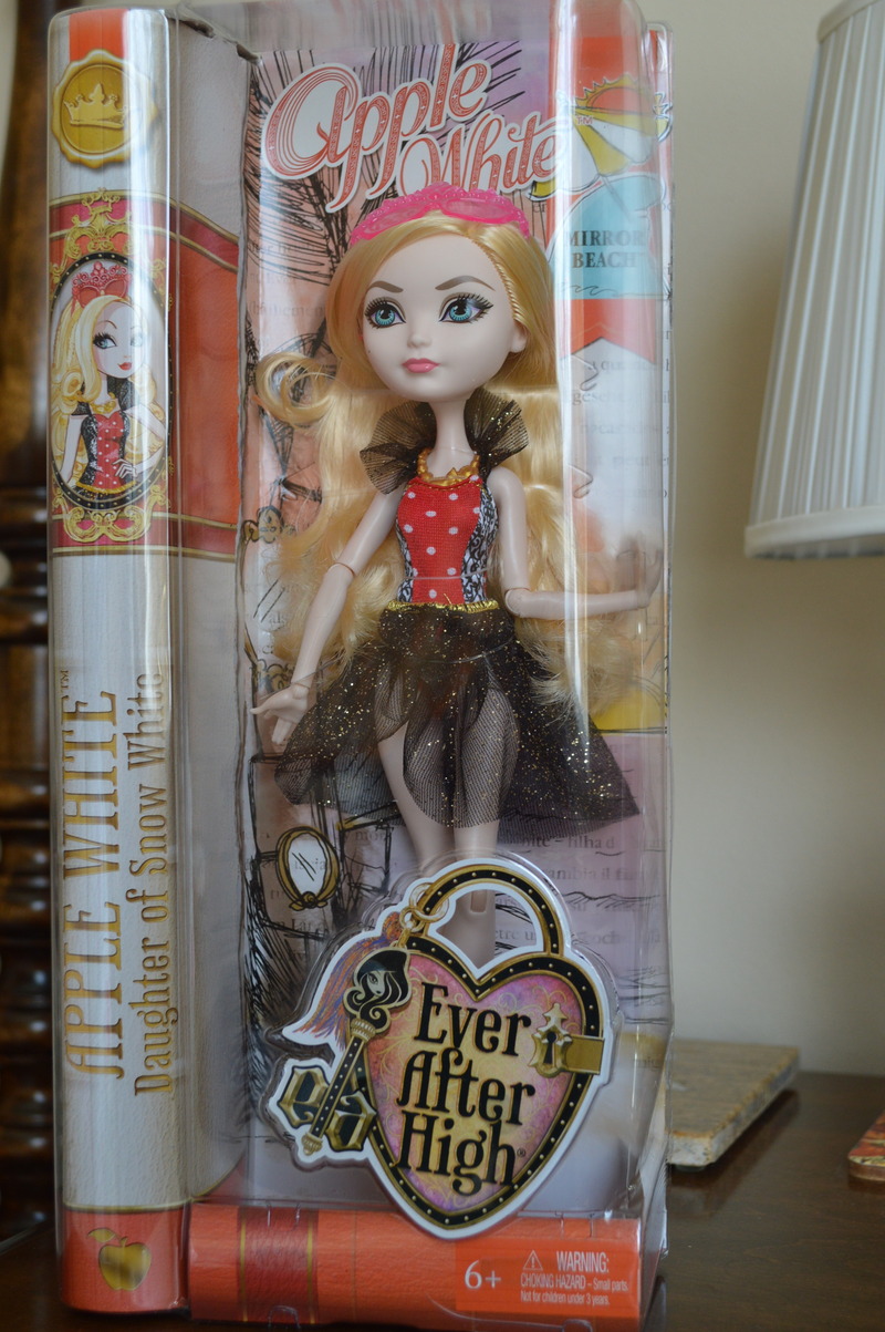 Ever After High APPLE WHITE Mirror Beach Doll