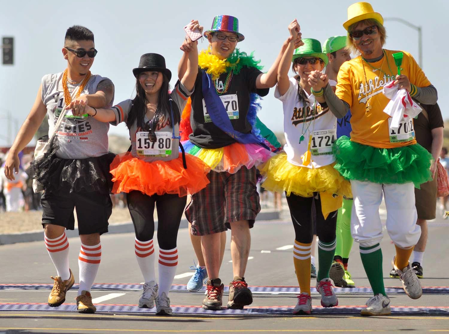 Gente y Costumbres BAY TO BREAKERS. La carrera más loca del mundo.
