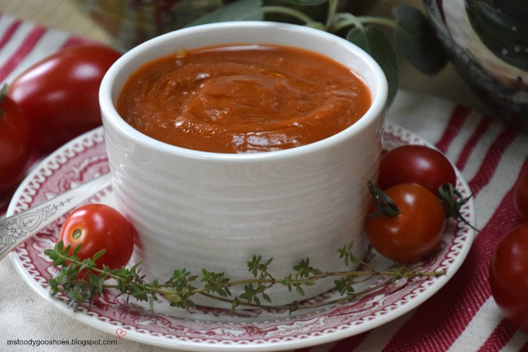 Wegman's Organic Tomato Basil Soup is low-fat, low-calorie and easy to make! | Ms. Toody Goo Shoes